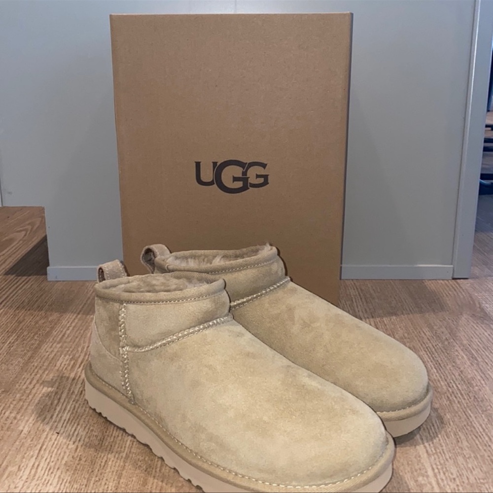 Authentic UGG Mustard Seed Ultra Mini - Used - Excellent Condition